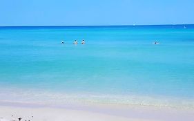 Miami Hollywood 2 Bedroom 2 Bath Condo 002-22Bmar
